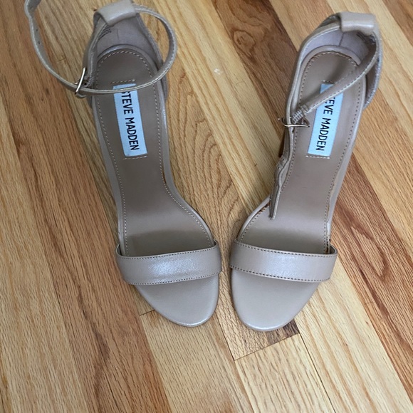 Steve Madden Carrson block heel size 6. - Picture 3 of 16